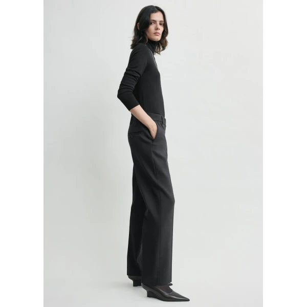 Totême Cropped suit trousers washed in Black - Pants - Scandinavian Minimalist Luxury at Luxury Shoes 