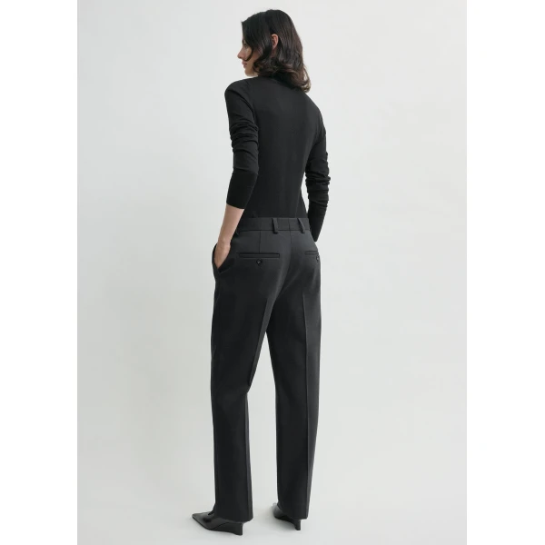 Totême Cropped suit trousers washed in Black - Pants - Scandinavian Minimalist Luxury at Luxury Shoes 
