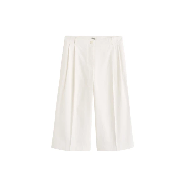 Totême Cropped trousers in White - Pants - Scandinavian Minimalist Luxury at Luxury Shoes 