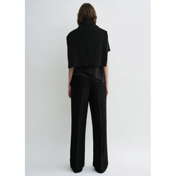 Totême Double-pleat fluid trousers in Black - Pants - Scandinavian Minimalist Luxury at Luxury Shoes 