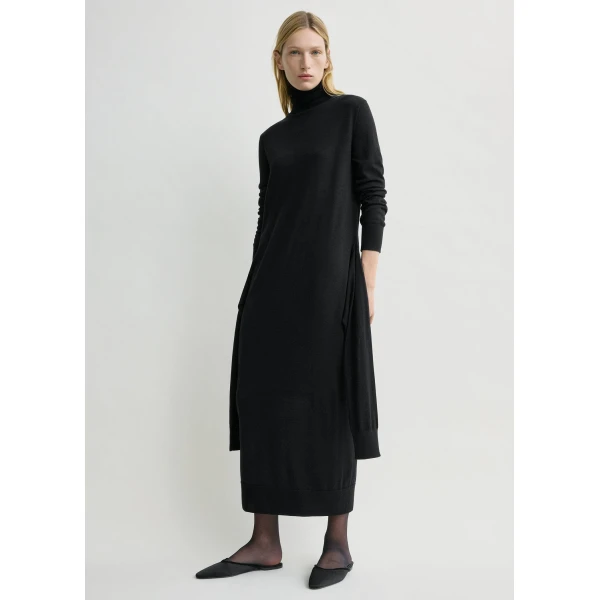 Totême Double-sleeve turtleneck dress in Black - Dresses - Scandinavian Minimalist Luxury at Luxury Shoes 