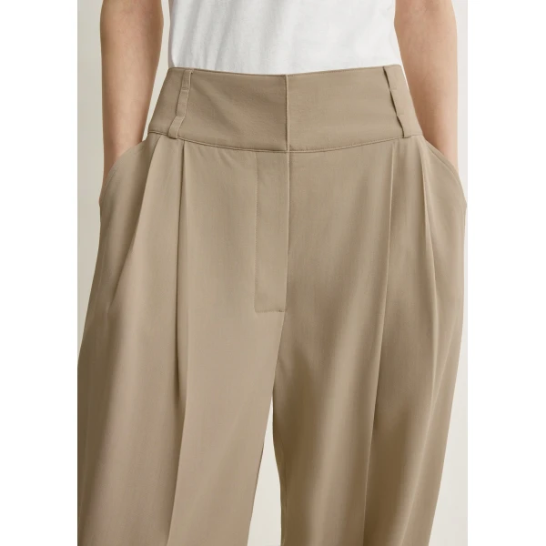 Totême Draped balloon trousers in Overcast beige - Pants - Scandinavian Minimalist Luxury at Luxury Shoes 