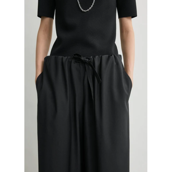 Totême Drawstring dinner trousers in Black - Pants - Scandinavian Minimalist Luxury at Luxury Shoes 