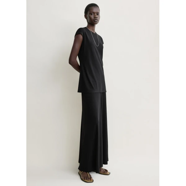 Totême Everyday top in Black - Tops - Scandinavian Minimalist Luxury at Luxury Shoes 
