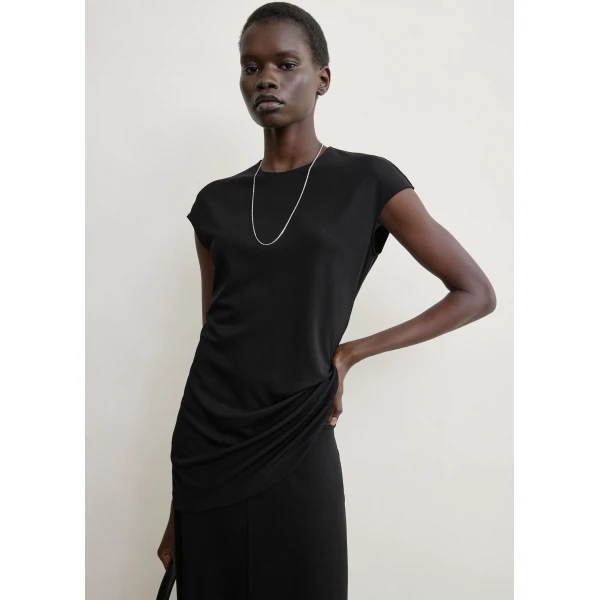 Totême Everyday top in Black - Tops - Scandinavian Minimalist Luxury at Luxury Shoes 