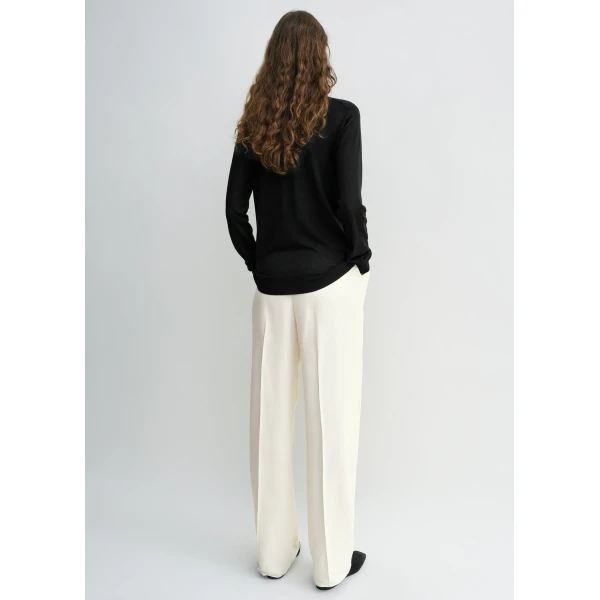 Totême Fine crew knit in Black - Knitwear - Scandinavian Minimalist Luxury at Luxury Shoes 