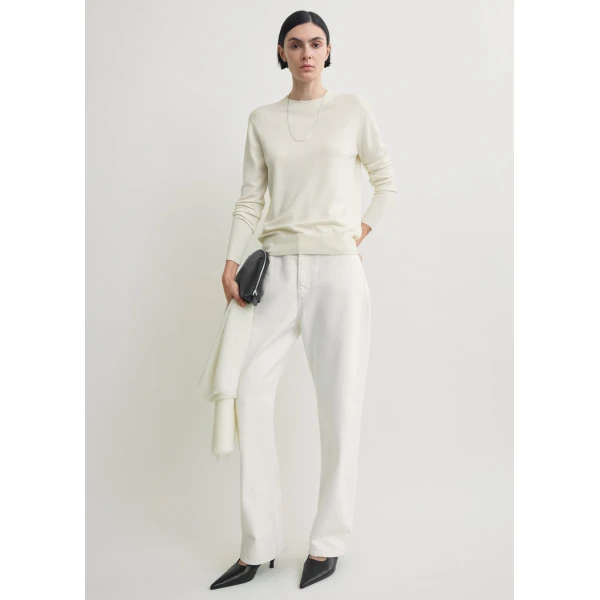 Totême Fine crew knit in Ecru - Knitwear - Scandinavian Minimalist Luxury at Luxury Shoes 