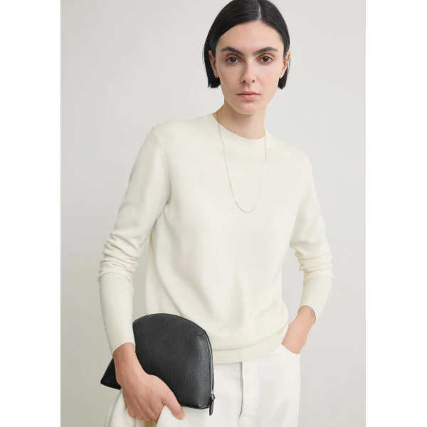 Totême Fine crew knit in Ecru - Knitwear - Scandinavian Minimalist Luxury at Luxury Shoes 