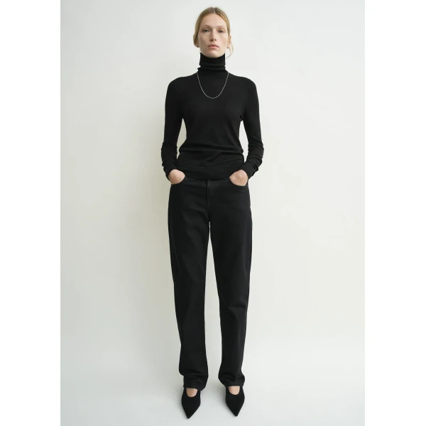 Totême Fine turtleneck in Black - Knitwear - Scandinavian Minimalist Luxury at Luxury Shoes 