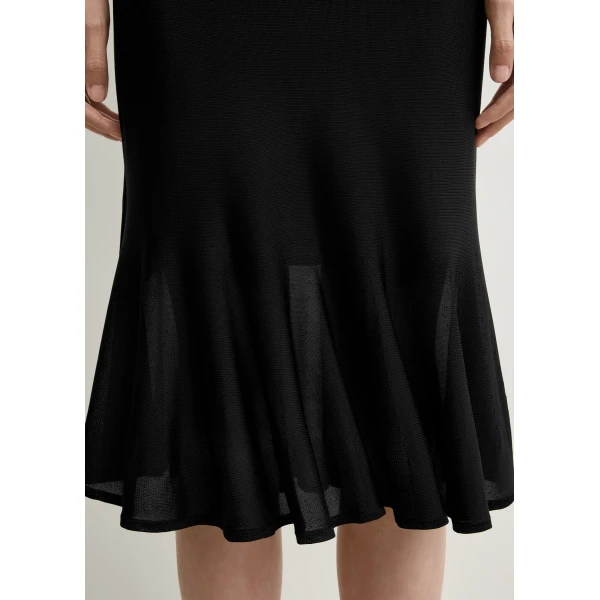 Totême Fluted knit skirt in Black - Skirts - Scandinavian Minimalist Luxury at Luxury Shoes 