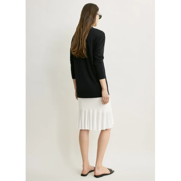 Totême Fluted knit skirt in Optic white - Skirts - Scandinavian Minimalist Luxury at Luxury Shoes 