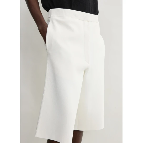 Totême Knit shorts in White - Shorts - Scandinavian Minimalist Luxury at Luxury Shoes 