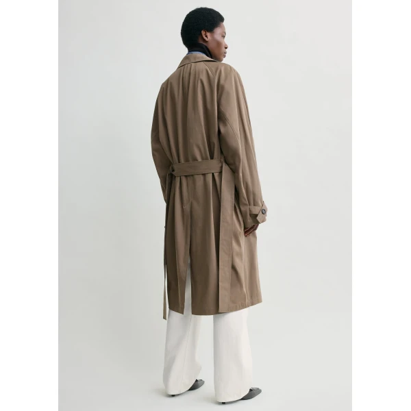 Totême Light spring trench in Hazel - Coats - Scandinavian Minimalist Luxury at Luxury Shoes 