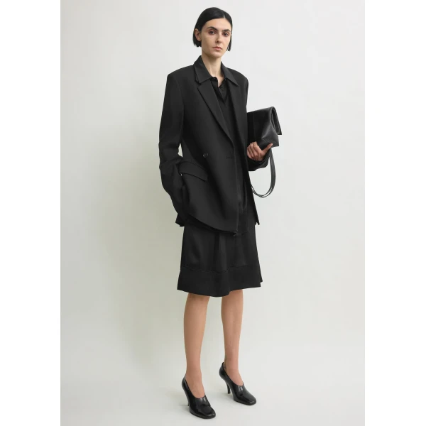 Totême Long boxy blazer in Black - Jackets - Scandinavian Minimalist Luxury at Luxury Shoes 