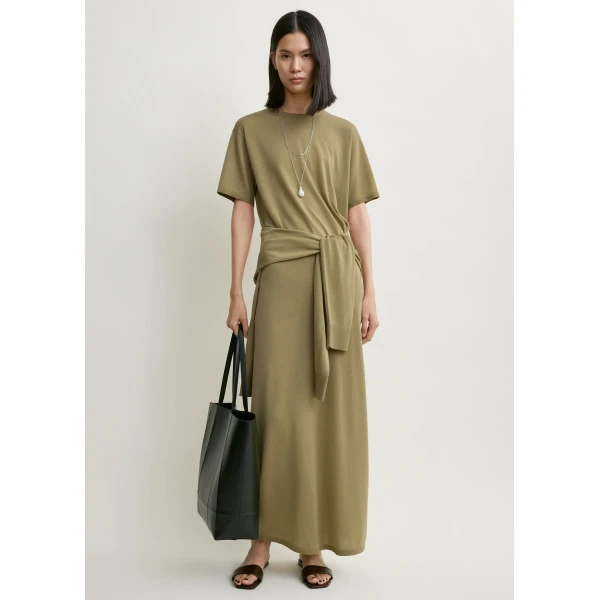 Totême Long knit skirt in Desert - Skirts - Scandinavian Minimalist Luxury at Luxury Shoes 