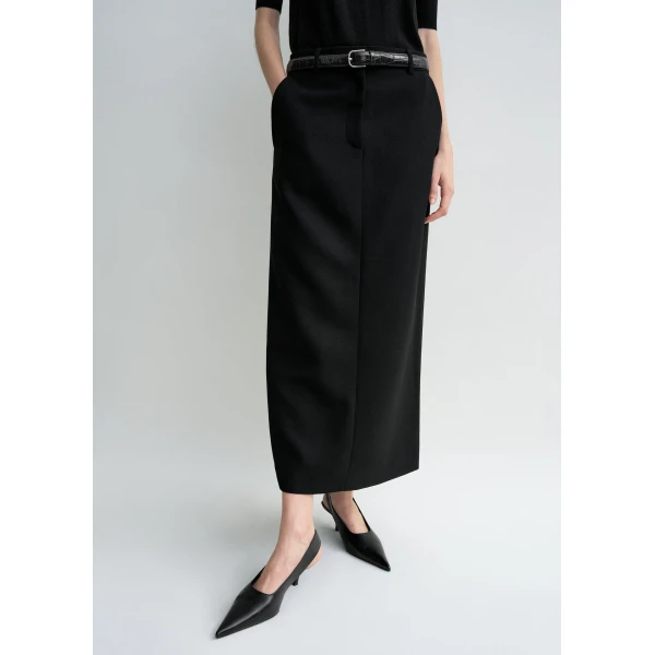 Totême Low-waist straight skirt in Black - Skirts - Scandinavian Minimalist Luxury at Luxury Shoes 