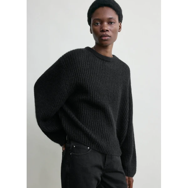 Totême Mohair blend rib knit in Black - Knitwear - Scandinavian Minimalist Luxury at Luxury Shoes 
