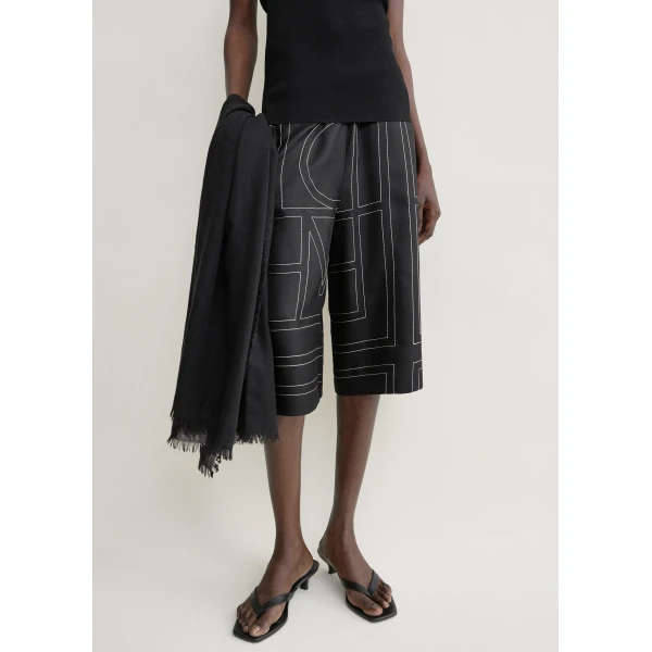 Totême Monogram silk pj culottes in Black - Shorts - Scandinavian Minimalist Luxury at Luxury Shoes 