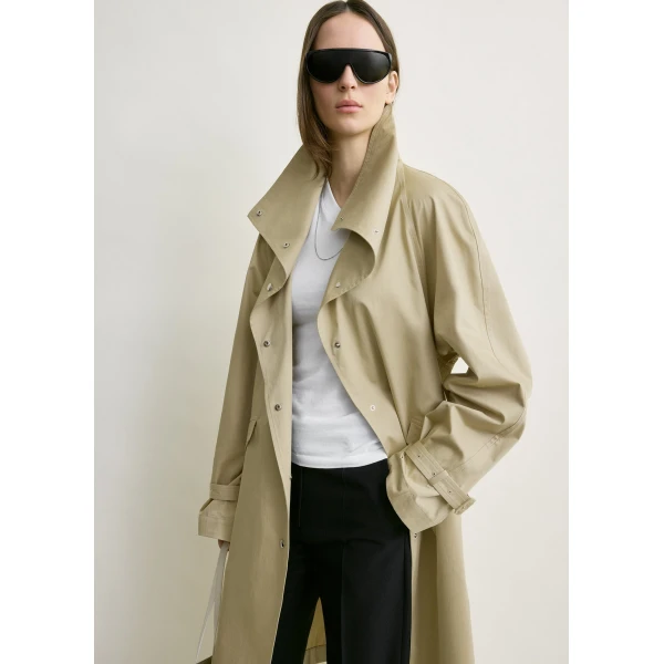 Totême Oversized cotton trench in Beige - Coats - Scandinavian Minimalist Luxury at Luxury Shoes 