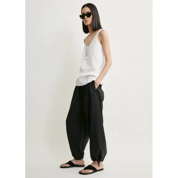 Totême Parachute trousers in Black - Pants - Scandinavian Minimalist Luxury at Luxury Shoes 