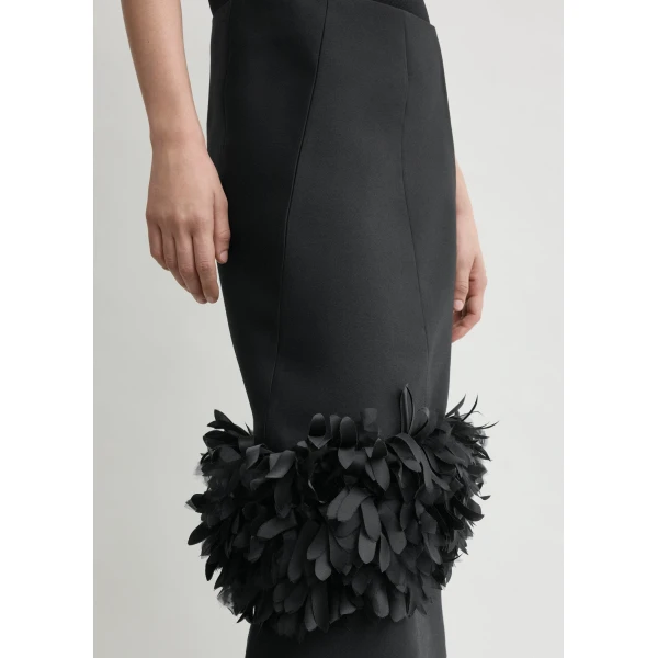 Totême Petal skirt in Black - Skirts - Scandinavian Minimalist Luxury at Luxury Shoes 
