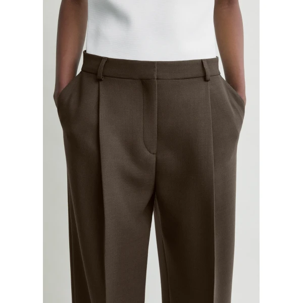 Totême Pleated straight trousers in Bark - Pants - Scandinavian Minimalist Luxury at Luxury Shoes 