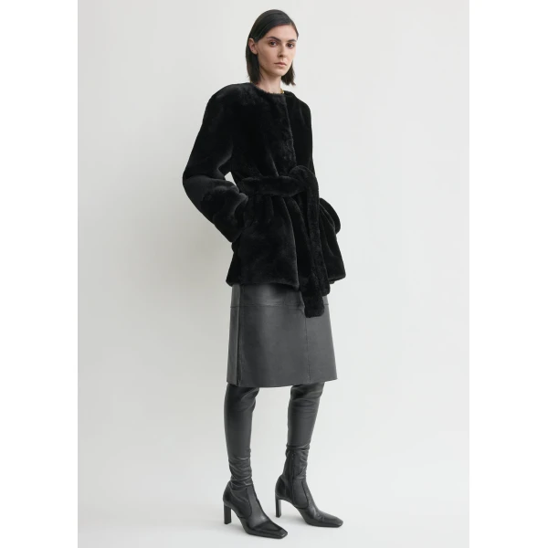 Totême Plush shearling jacket in Black - Jackets - Scandinavian Minimalist Luxury at Luxury Shoes 