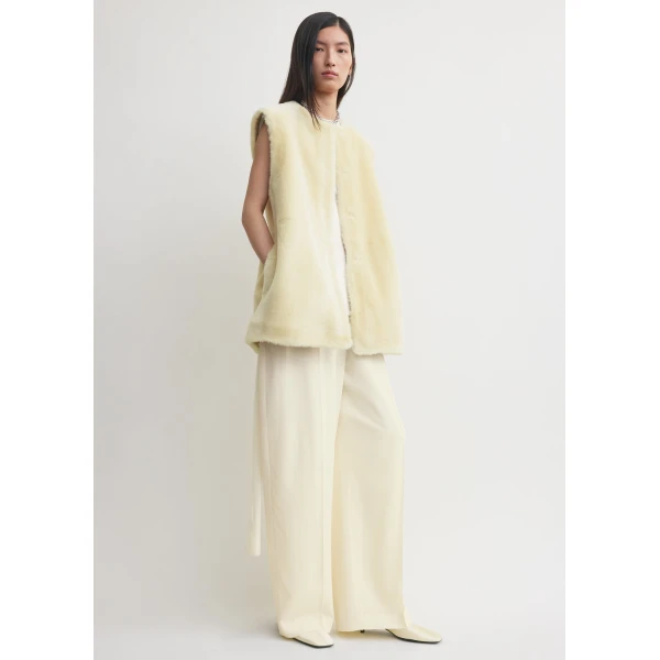 Totême Plush shearling vest in Ecru - Jackets - Scandinavian Minimalist Luxury at Luxury Shoes 