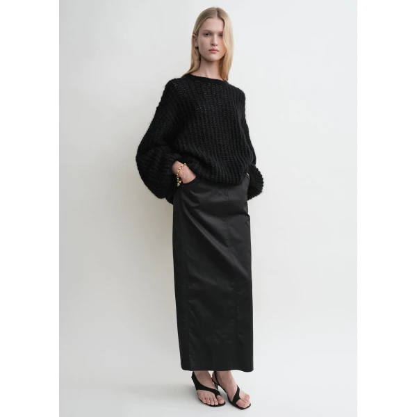 Totême Puffed knit in Black - Knitwear - Scandinavian Minimalist Luxury at Luxury Shoes 