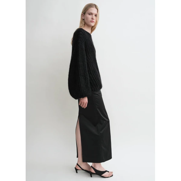 Totême Puffed knit in Black - Knitwear - Scandinavian Minimalist Luxury at Luxury Shoes 