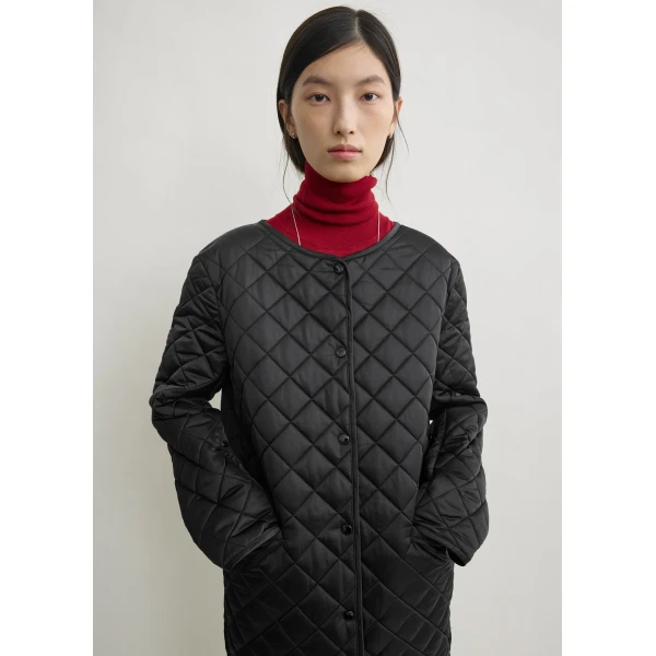 Totême Quilted collarless coat in Black - Coats - Scandinavian Minimalist Luxury at Luxury Shoes 