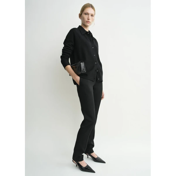 Totême Raglan-sleeve cashmere cardigan in Black - Knitwear - Scandinavian Minimalist Luxury at Luxury Shoes 