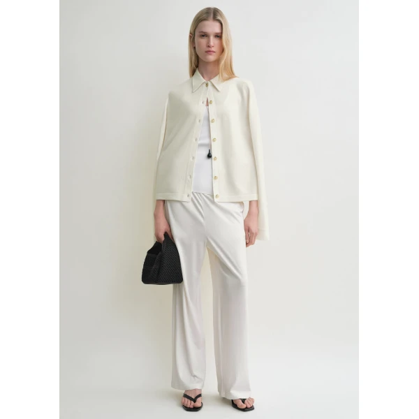 Totême Raglan-sleeve cashmere cardigan in White - Knitwear - Scandinavian Minimalist Luxury at Luxury Shoes 