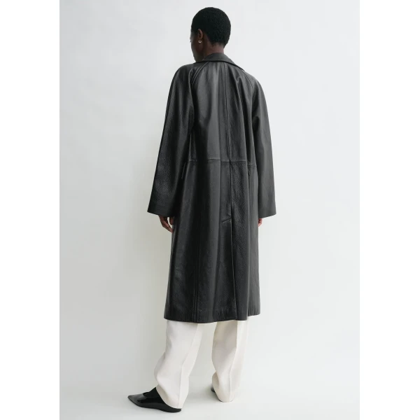 Totême Raglan-sleeve leather coat in Black - Coats - Scandinavian Minimalist Luxury at Luxury Shoes 