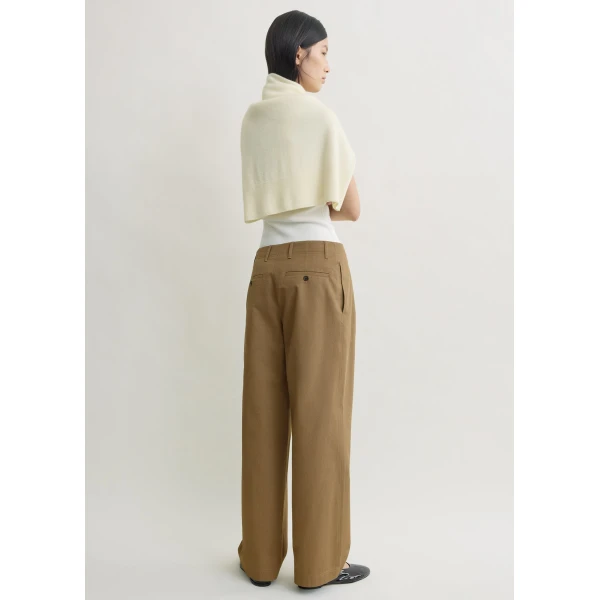 Totême Relaxed chino trousers in Hazel - Pants - Scandinavian Minimalist Luxury at Luxury Shoes 