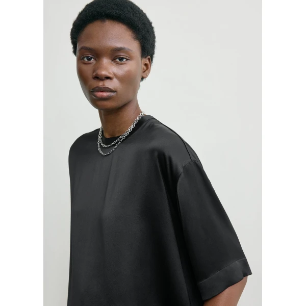 Totême Satin tee in Black - Tops - Scandinavian Minimalist Luxury at Luxury Shoes 