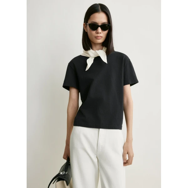 Totême Scarf tee in Black / Ecru - Tops - Scandinavian Minimalist Luxury at Luxury Shoes 
