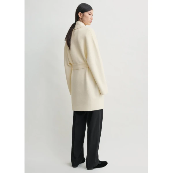 Totême Shawl-lapel robe in Ecru - Knitwear - Scandinavian Minimalist Luxury at Luxury Shoes 