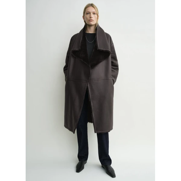 Totême Shearling wrap coat in Dark brown - Coats - Scandinavian Minimalist Luxury at Luxury Shoes 