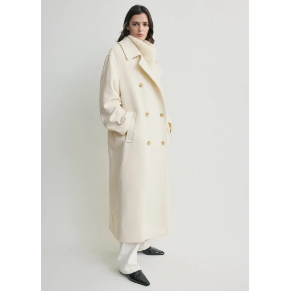 Totême Shield coat in Ecru - Coats - Scandinavian Minimalist Luxury at Luxury Shoes 