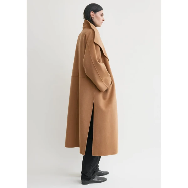 Totême Signature wool cashmere coat in Camel - Coats - Scandinavian Minimalist Luxury at Luxury Shoes 