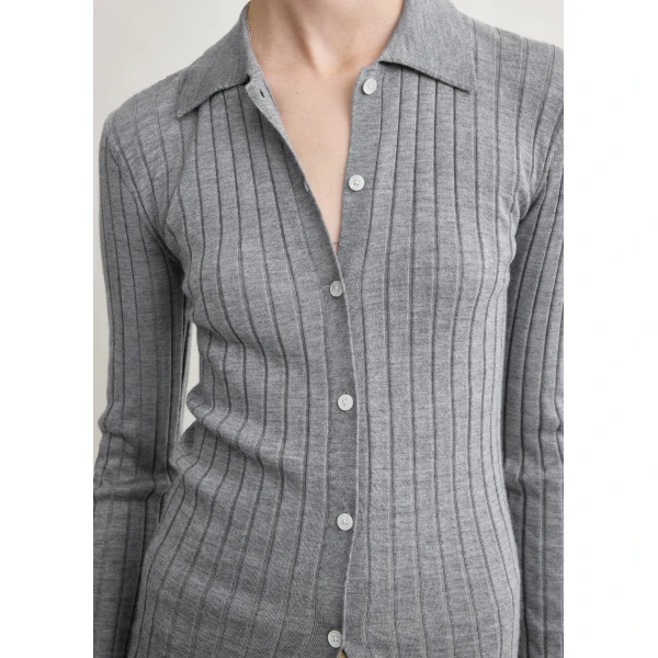 Totême Slim ribbed shirt in Grey melange - Knitwear - Scandinavian Minimalist Luxury at Luxury Shoes 