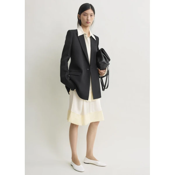 Totême Slim tailored blazer in Black - Jackets - Scandinavian Minimalist Luxury at Luxury Shoes 
