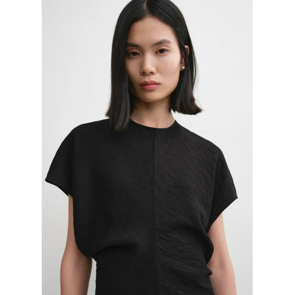 Totême Slouch waist crinkled dress in Black - Dresses - Scandinavian Minimalist Luxury at Luxury Shoes 
