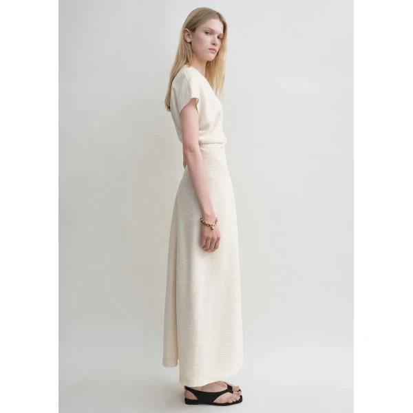 Totême Slouch waist crinkled dress in Cream - Dresses - Scandinavian Minimalist Luxury at Luxury Shoes 