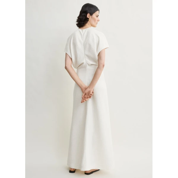 Totême Slouch waist dress in Off-white - Dresses - Scandinavian Minimalist Luxury at Luxury Shoes 