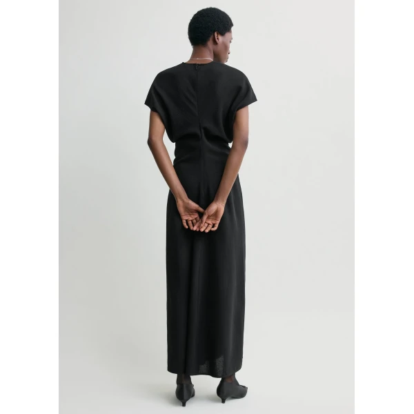 Totême Slouch waist wool dress in Black - Dresses - Scandinavian Minimalist Luxury at Luxury Shoes 