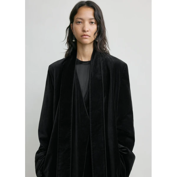 Totême Smoking coat in Black - Coats - Scandinavian Minimalist Luxury at Luxury Shoes 