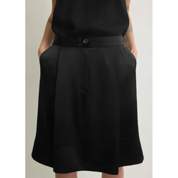 Totême Soft tuxedo skirt in Black - Skirts - Scandinavian Minimalist Luxury at Luxury Shoes 