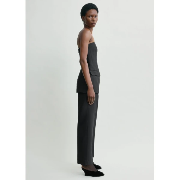Totême Strapless crepe pocket top in Black - Tops - Scandinavian Minimalist Luxury at Luxury Shoes 